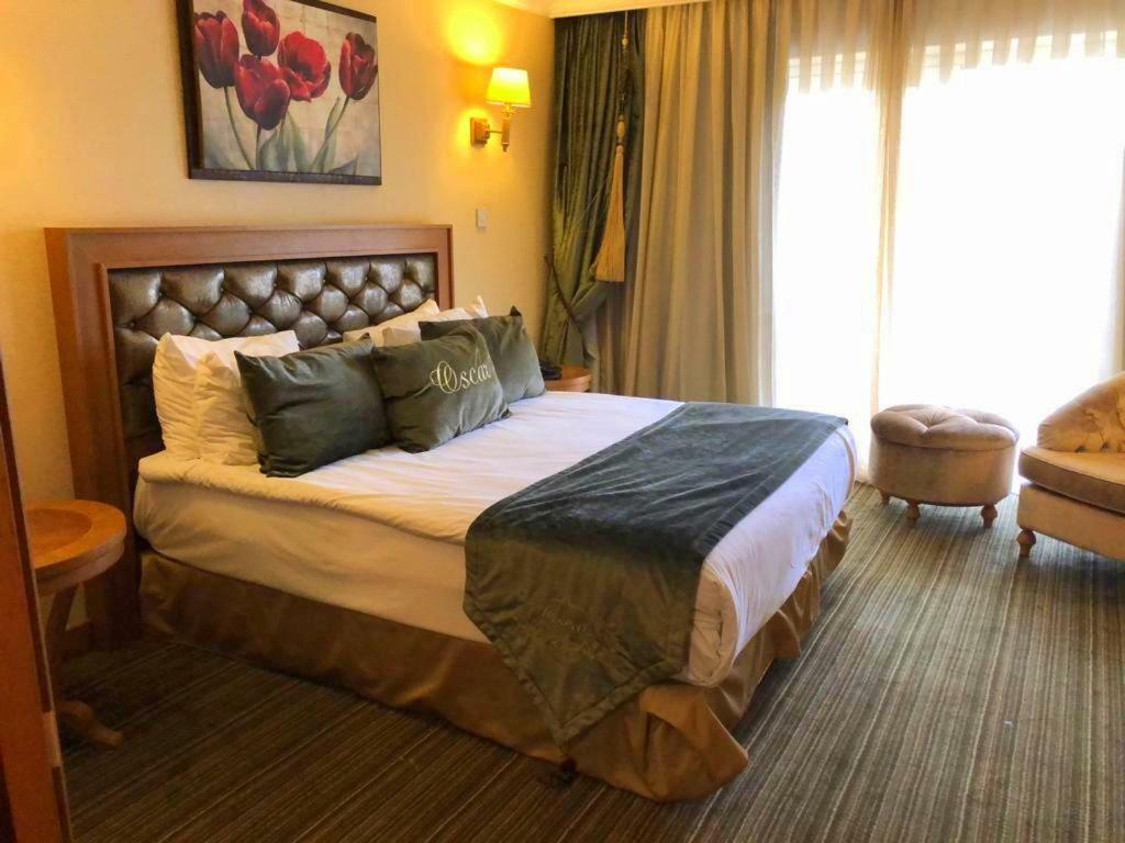 كيرينيا Oscar Beachfront Resort & Spa & Casino المظهر الخارجي الصورة