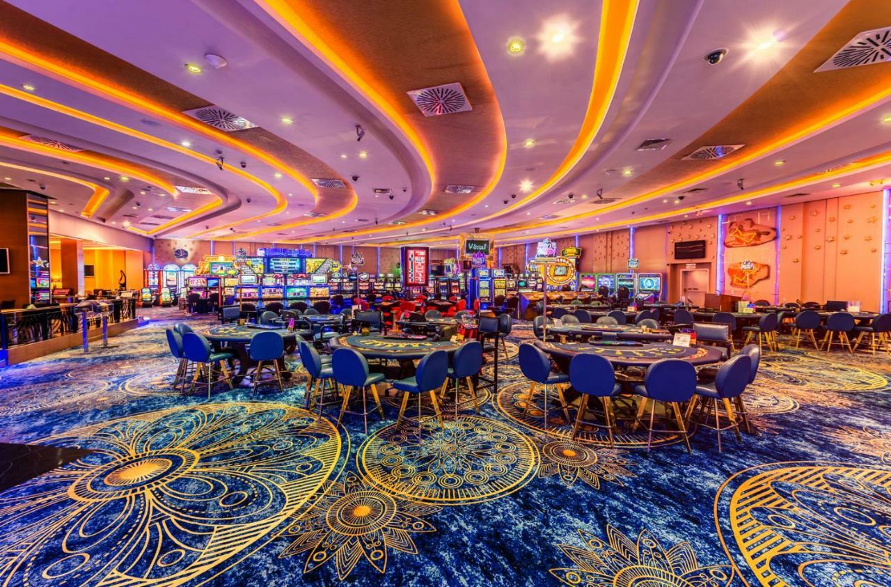كيرينيا Oscar Beachfront Resort & Spa & Casino المظهر الخارجي الصورة