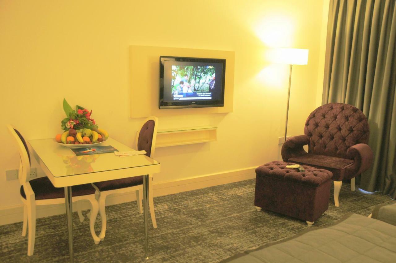 كيرينيا Oscar Beachfront Resort & Spa & Casino المظهر الخارجي الصورة