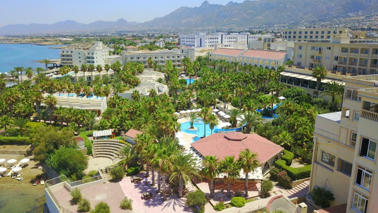 كيرينيا Oscar Beachfront Resort & Spa & Casino المظهر الخارجي الصورة