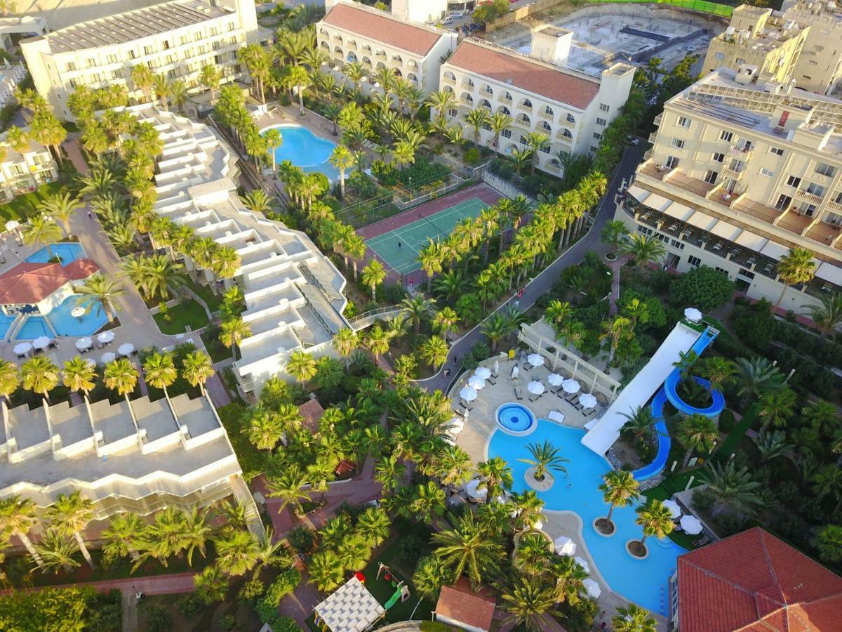 كيرينيا Oscar Beachfront Resort & Spa & Casino المظهر الخارجي الصورة