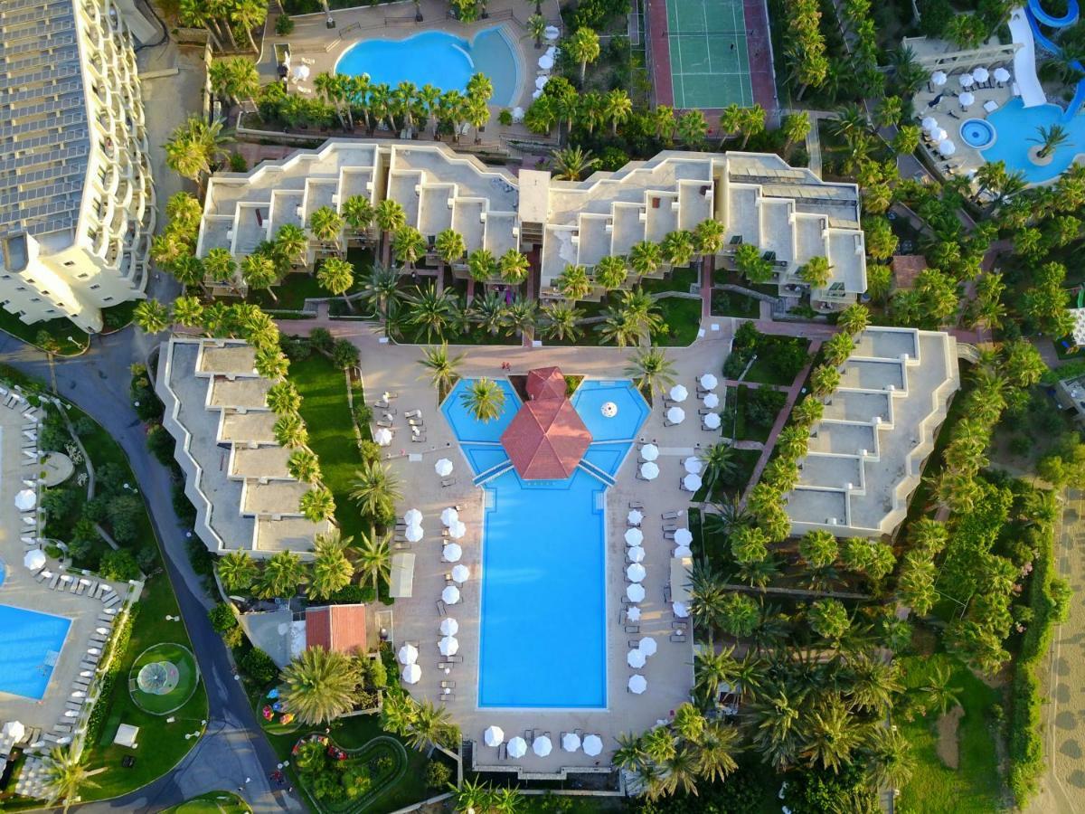 كيرينيا Oscar Beachfront Resort & Spa & Casino المظهر الخارجي الصورة